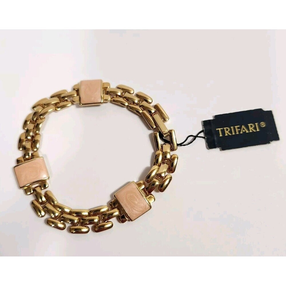Vtg NEW!  TRIFARI Pink Squares Gold-toned Link Bracelet